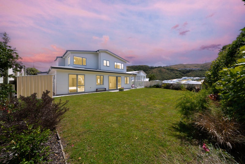5 Crompton Avenue, Churton Park, Wellington - Carousel 2