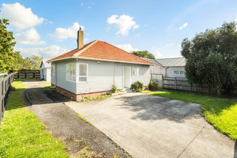 31 Springleigh Avenue, Mount Albert, Auckland - Carousel 2