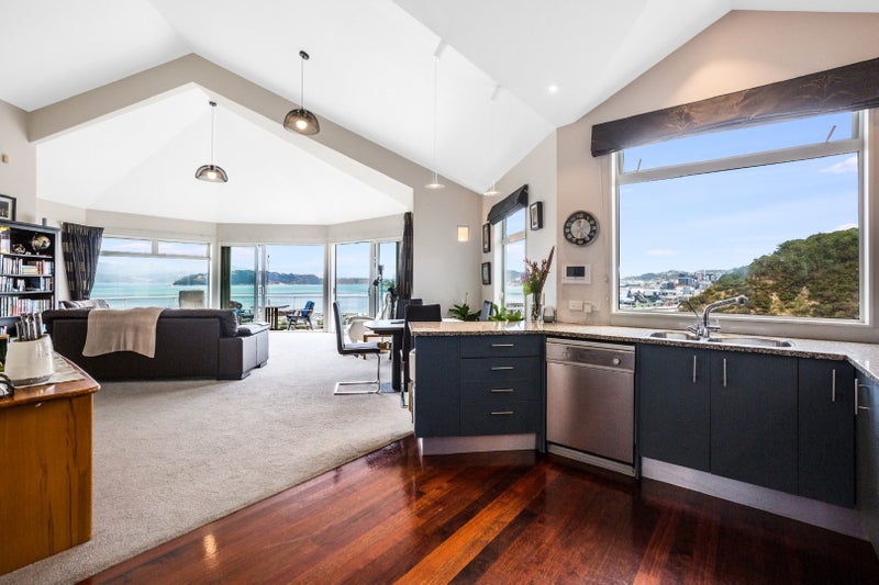 11 Curnow Way, Kaiwharawhara, Wellington - Carousel 2