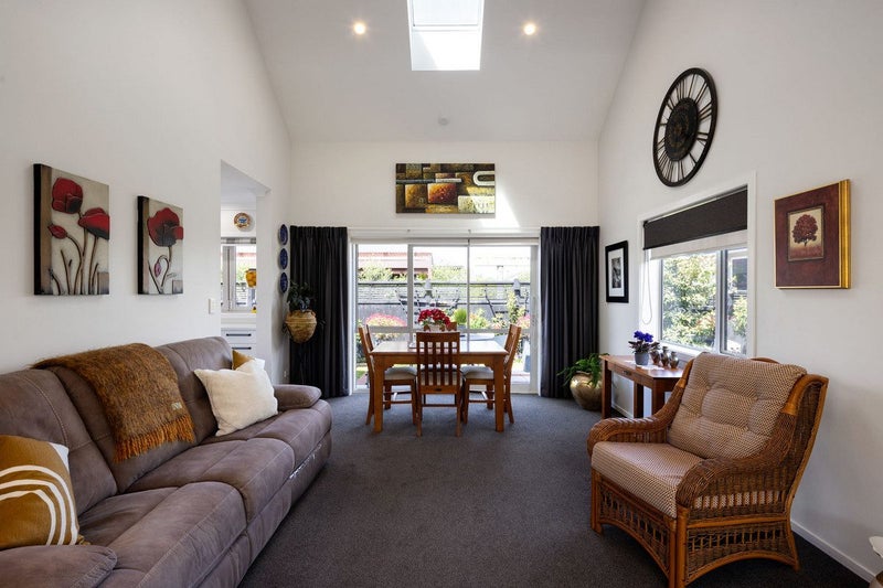 11 Tucker Close, Leamington, Cambridge - Carousel 2
