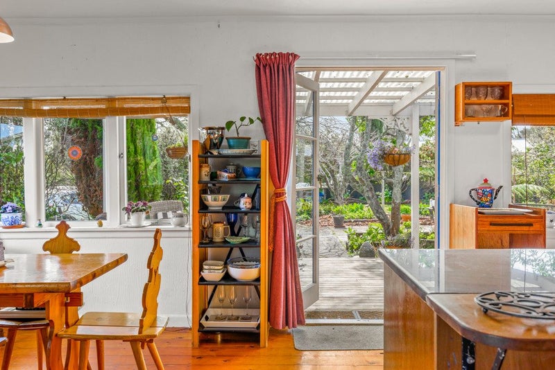 32 Ferry Parade, Herald Island, Auckland - Carousel 26