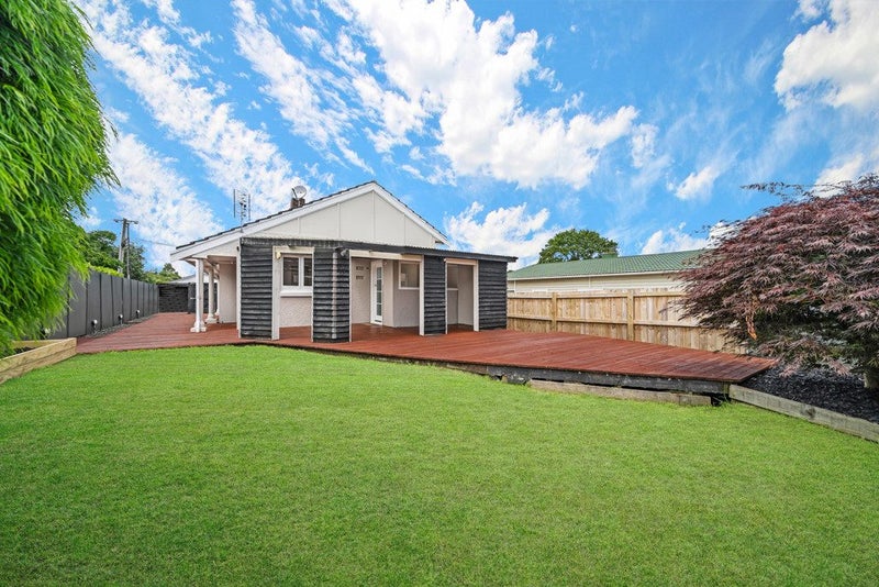 16 PANORAMA Road, Mount Wellington, Auckland - Carousel 1