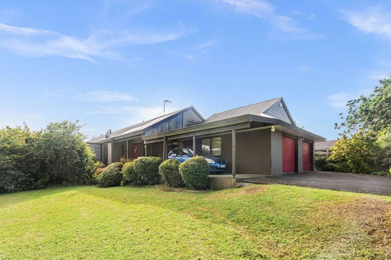 98 Fairway Drive, Kamo, Whangarei - Carousel 1