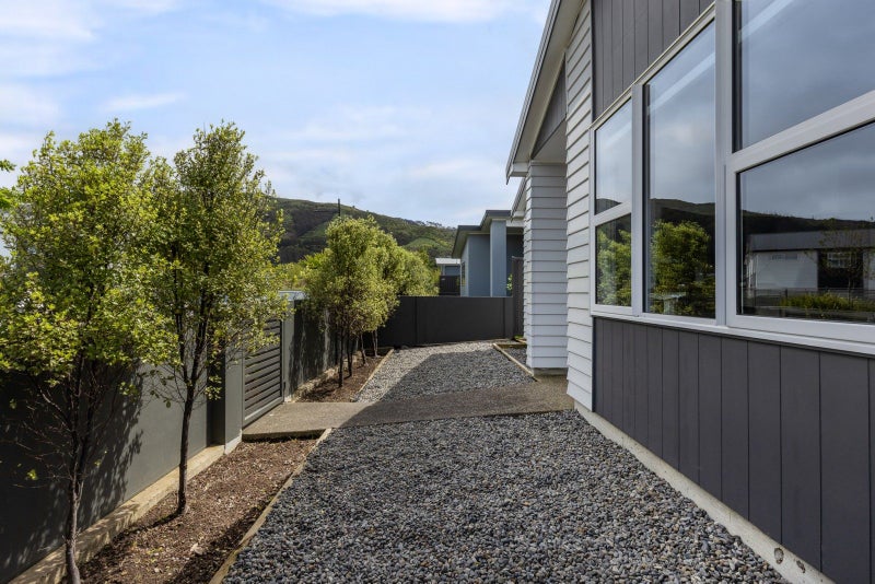 44 Karearea Avenue, Kenepuru, Porirua - Carousel 21
