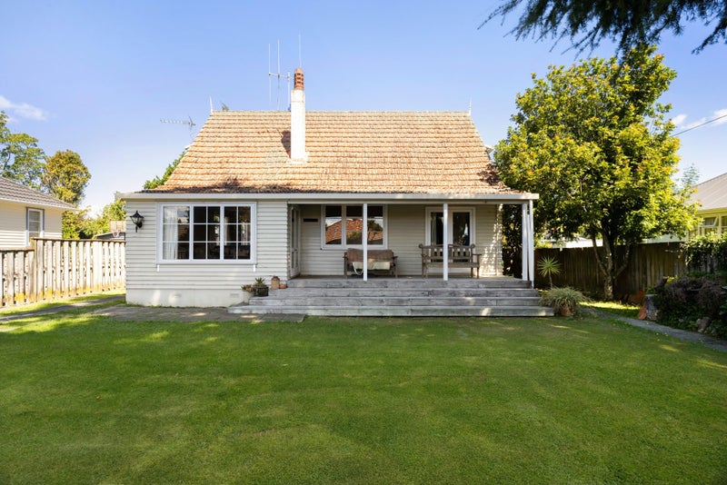 74 Alfred Street, Fairfield, Hamilton - Carousel 1