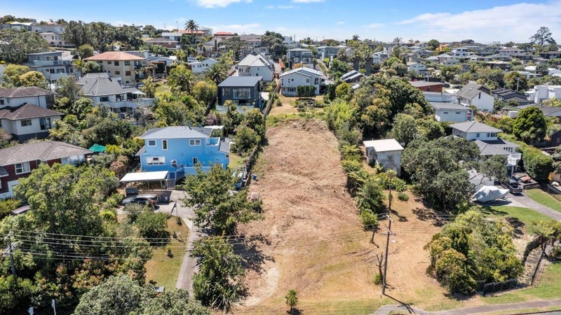 23 Sandown Road, Rothesay Bay, Auckland - Carousel 1