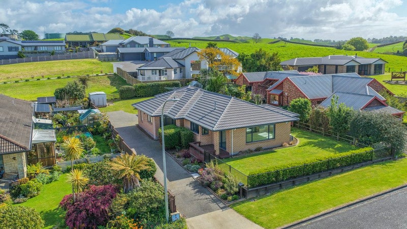 30 Hillcrest Street, Tirau - Carousel 21