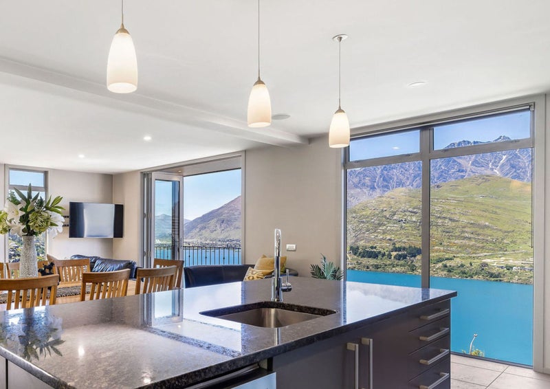 6A Lancewood Lane, Queenstown - Carousel 1