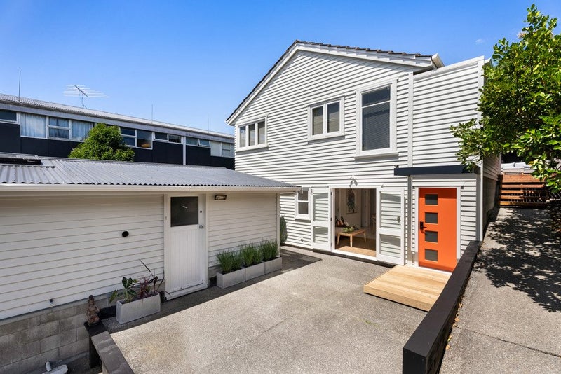 5 Don Croot Street, Morningside, Auckland - Carousel 2