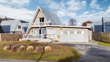 21 Inverness Crescent, Arrowtown, Arrowtown - Carousel 1