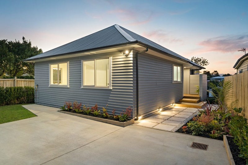 23 Woodglen Road, Glen Eden, Auckland - Carousel 1