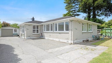 7 Ponderosa Grove, Maoribank, Upper Hutt - Carousel 1