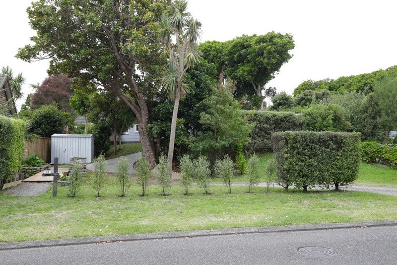 33 Horopito Road, Waikanae, Kapiti Coast, Wellington - Carousel 17