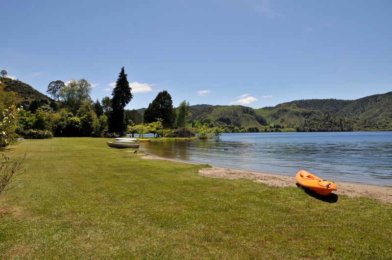 8 Steep Street, Lake Okareka, Rotorua - Carousel 24