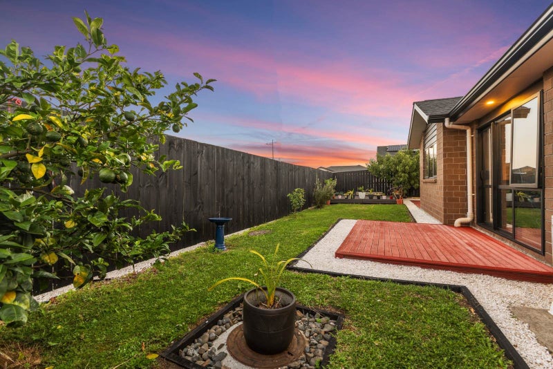 2 Grandifolia Road, Takanini, Takanini - Carousel 2