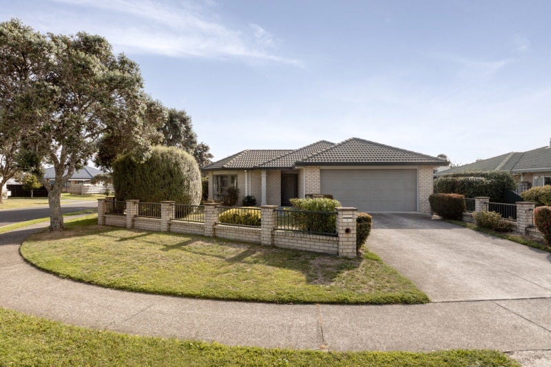 5 Evansbel Place, Papamoa Beach, Papamoa - Carousel 1