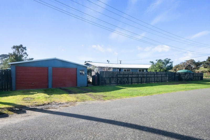 33 Tuiti Street, Hokio Beach, Levin - Carousel 22