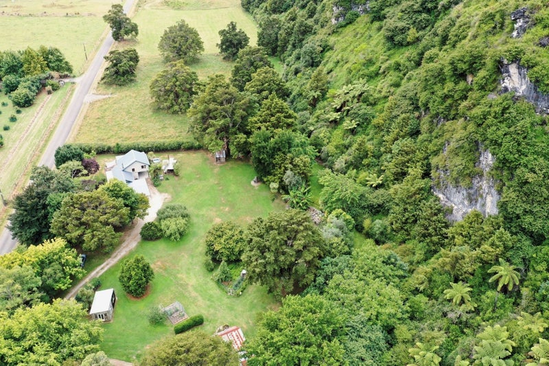 407 Hamama Road, Takaka - Carousel 1