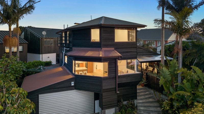 68A Premier Avenue, Point Chevalier, Auckland - Carousel 1