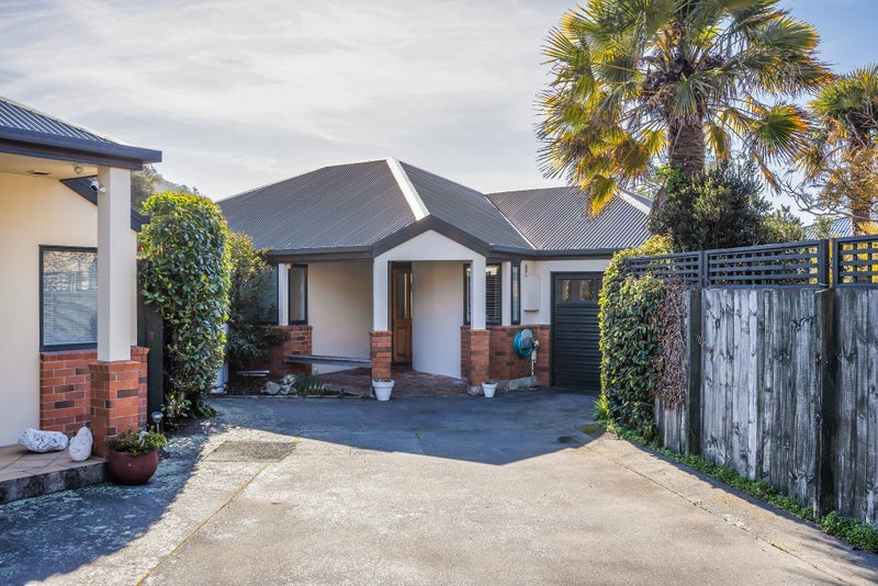 6B Saint Leonards Square, Sumner, Christchurch - Carousel 13