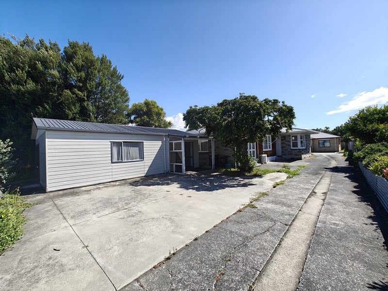 17 Fenwick Crescent, Hillcrest, Hamilton, Waikato - Carousel 1