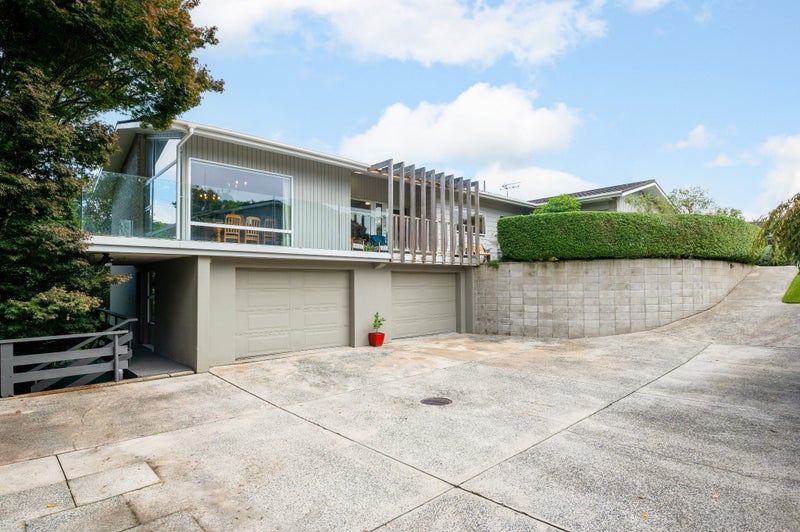 6 Marnane Terrace, St Andrews, Hamilton - Carousel 1