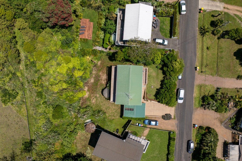 33 Tahatai Road, Oneroa, Waiheke Island - Carousel 19