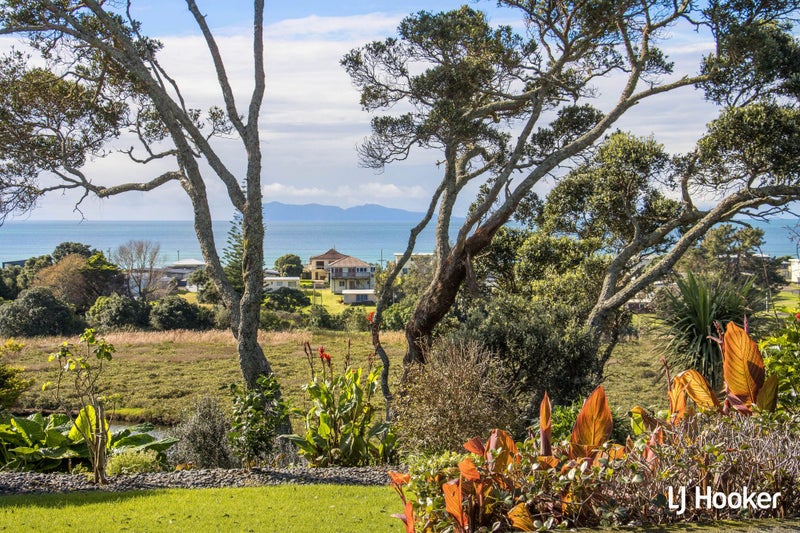 155 Koutunui Road, Athenree, Waihi Beach - Carousel 1