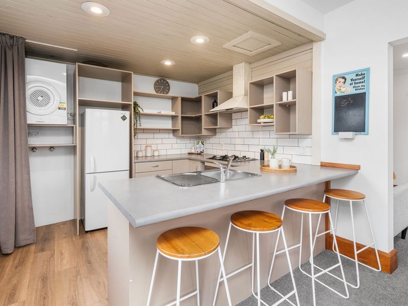 9 Moa Place, Christchurch Central, Christchurch - Carousel 2