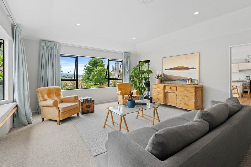 74 Sinclair Way, Martinborough - Carousel 2