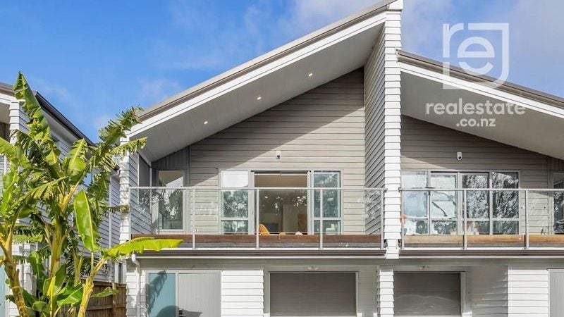 69 Joseph Street, Flat Bush, Auckland - Carousel 1