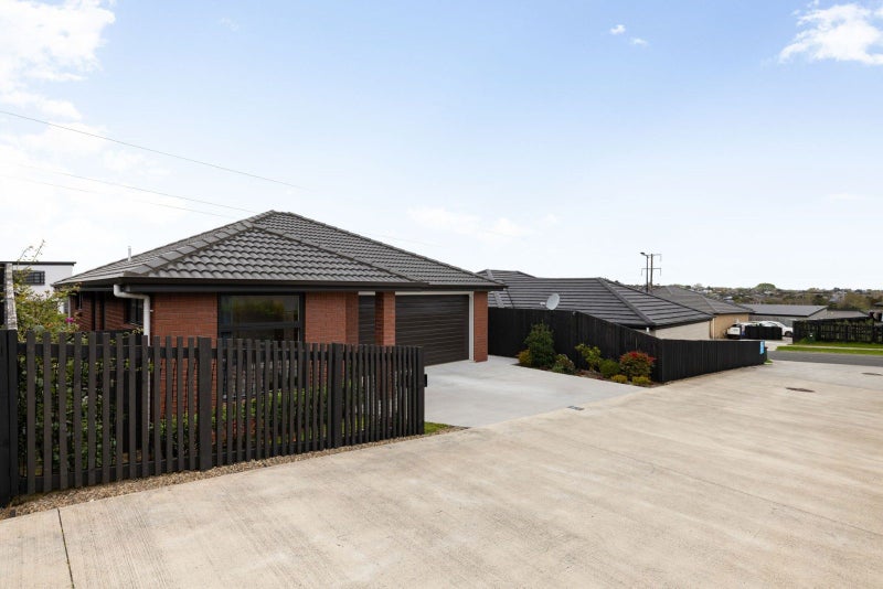 49 Pragma Rise, Rototuna North, Hamilton - Carousel 3