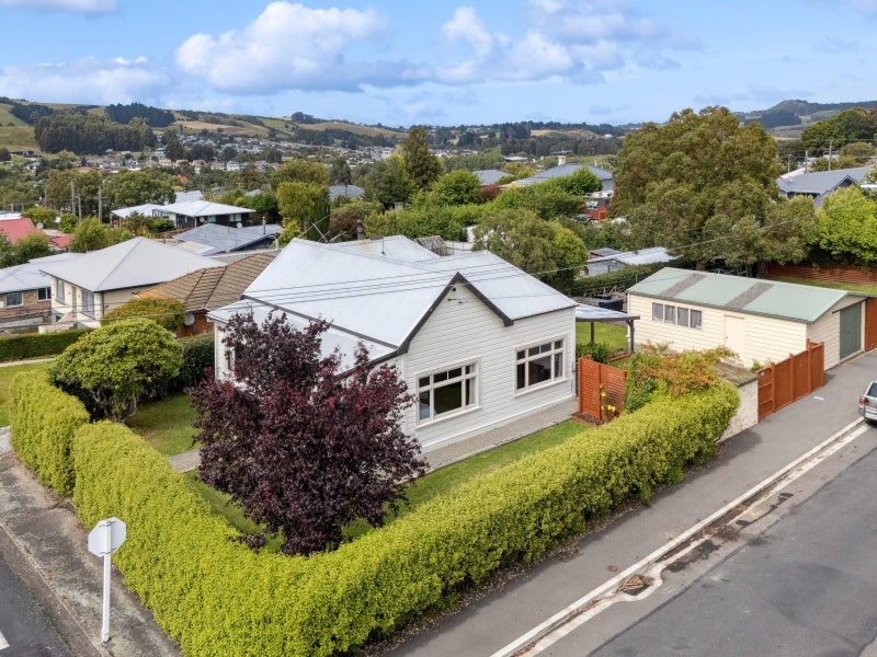 8 Exeter Street, Abbotsford, Dunedin - Carousel 1