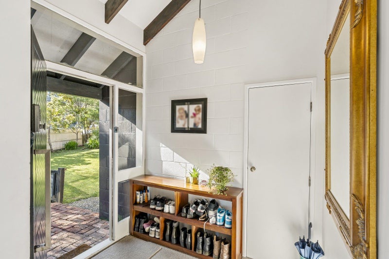 1 Taka Grove, Normandale, Lower Hutt - Carousel 2