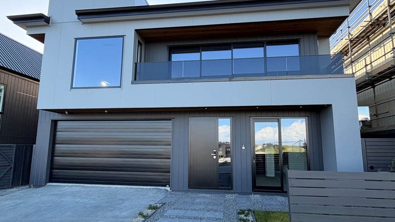13 Humenga Place, LONG BAY, AUCKLAND - Carousel 1