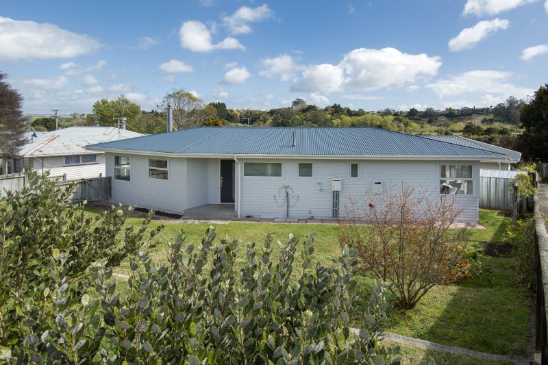 7 Laurence Street, Gate Pa, Tauranga - Carousel 1