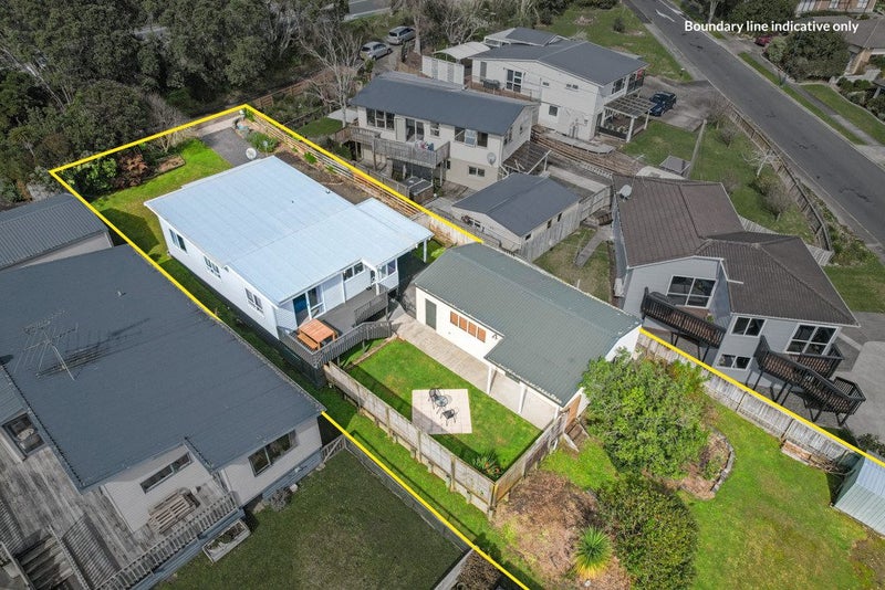 90 Hibiscus Coast Highway, Red Beach, Red Beach - Carousel 2