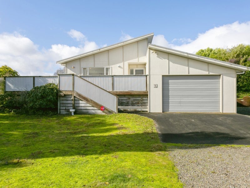 9 Te Awha Place, KURATAU, TURANGI - Carousel 1