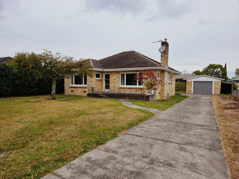 18 Duncan Road, St Andrews, Hamilton - Carousel 1