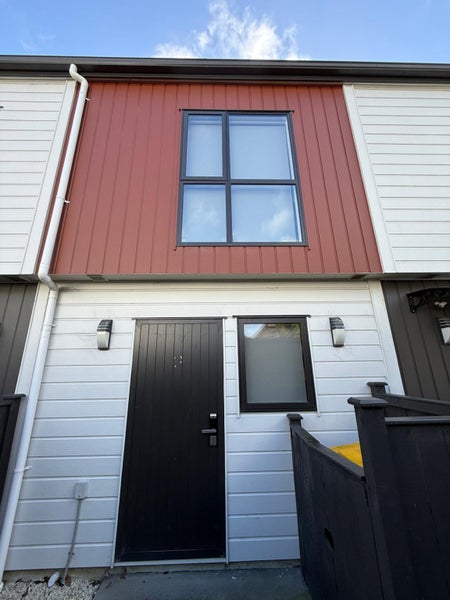 5/58 Te Atatu Road, Te Atatu South, Auckland - Carousel 1