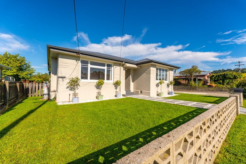 32 Hislop Street, Geraldine - Carousel 1