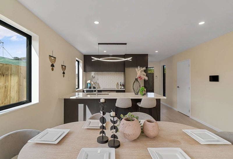 8B Deuxberry Avenue, Northcote, North Shore City, Auckland - Carousel 1