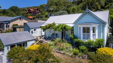 16 Russell Street, Stepneyville, Nelson - Carousel 1