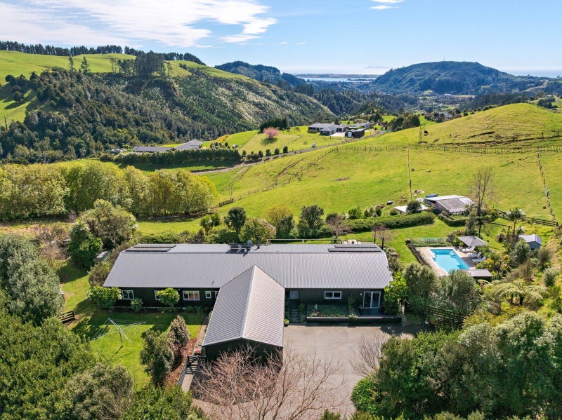 566D Waitao Road, Welcome Bay, Tauranga, Bay Of Plenty - Carousel 1