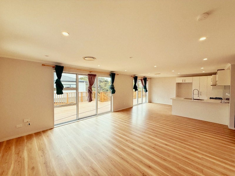 13 Western View Court, Sunnyvale, Auckland - Carousel 2