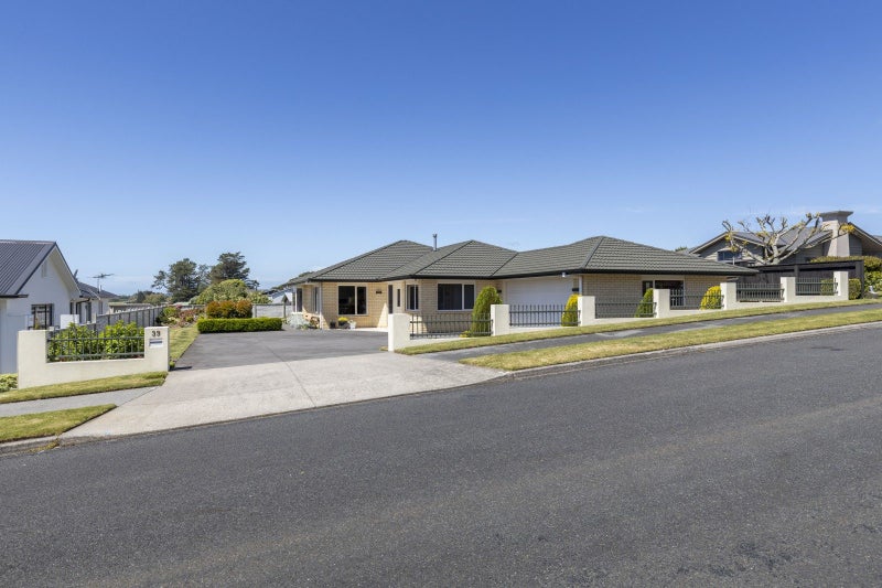 39 Alberta Road, Glen Avon, New Plymouth - Carousel 29