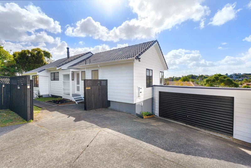 1/135 Oaktree Avenue, Browns Bay, Auckland - Carousel 1