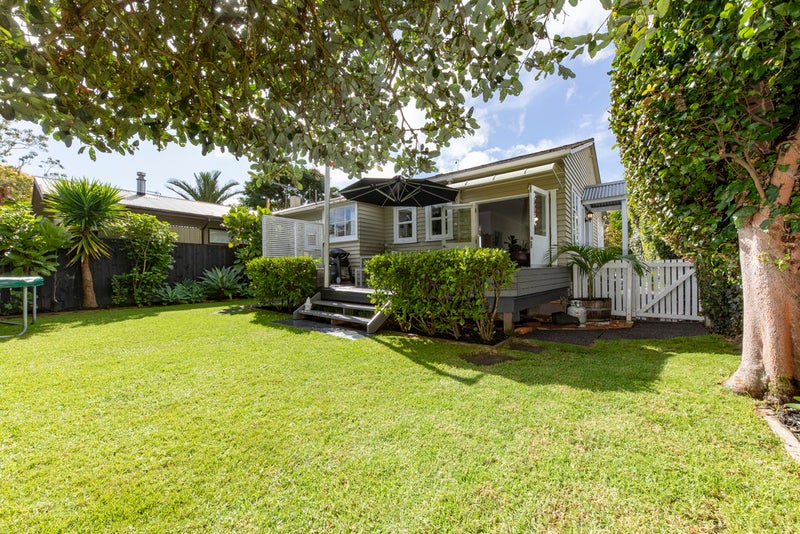 15 Hull Place, Onehunga, Auckland - Carousel 2