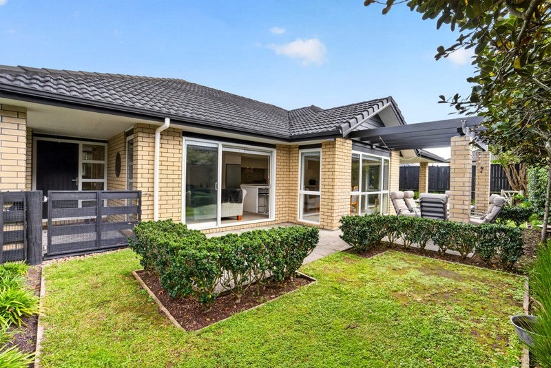 26 Castellina Drive, Karaka, Papakura - Carousel 1