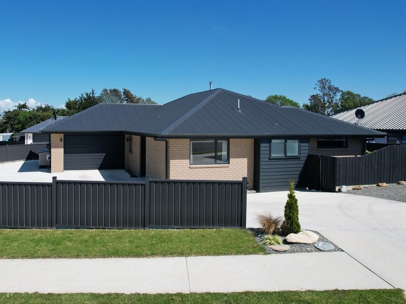 27 Clydesdale Drive, Holmes Hill, Oamaru - Carousel 1